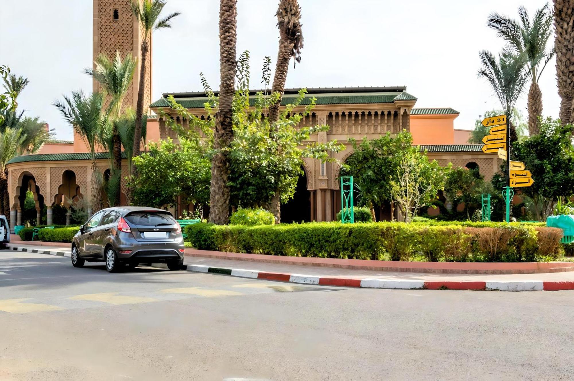 Tres Beau Riad A Marrakech Avec Piscines มาร์ราเกช ภายนอก รูปภาพ